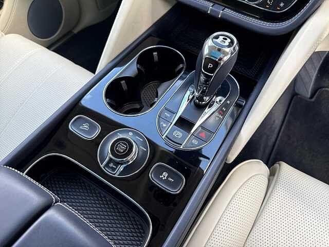 11:Bentley Bentayga V8, SUV, Meteor, Bentley Glasgow