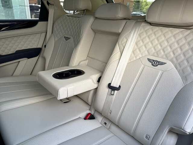 8:Bentley Bentayga V8, SUV, Meteor, Bentley Glasgow