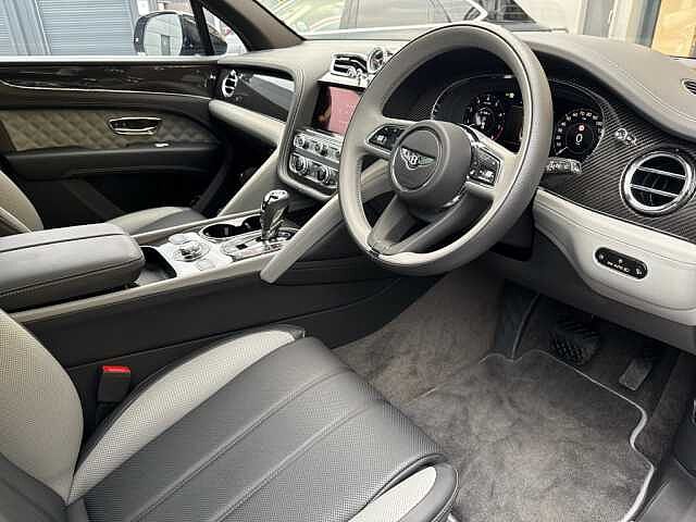 37:Bentley Bentayga S V8, SUV, Cambrian Grey, Bentley Glasgow