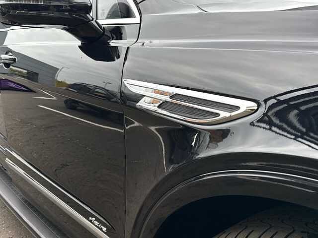 29:Bentley Bentayga Azure V8, SUV, Onyx, Bentley Glasgow