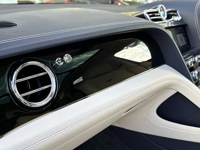 17:Bentley Bentayga V8, SUV, Meteor, Bentley Glasgow