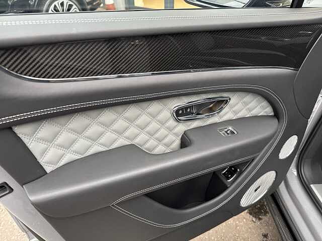 19:Bentley Bentayga S V8, SUV, Cambrian Grey, Bentley Glasgow