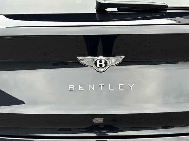 34:Bentley Bentayga Azure V8, SUV, Onyx, Bentley Glasgow