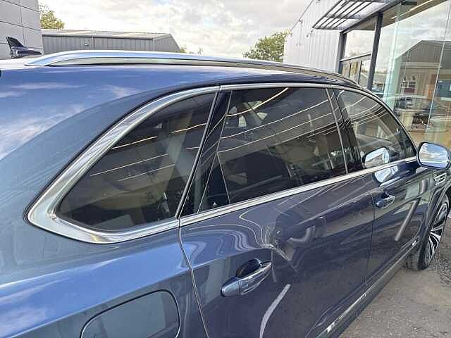 22:Bentley Bentayga V8, SUV, Meteor, Bentley Glasgow