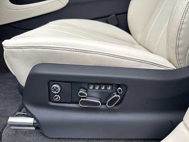 15:Bentley Bentayga Azure V8, SUV, Onyx, Bentley Glasgow