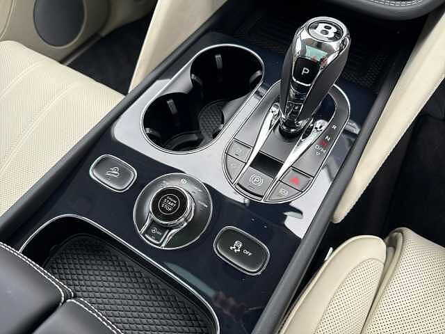 10:Bentley Bentayga Azure V8, SUV, Onyx, Bentley Glasgow