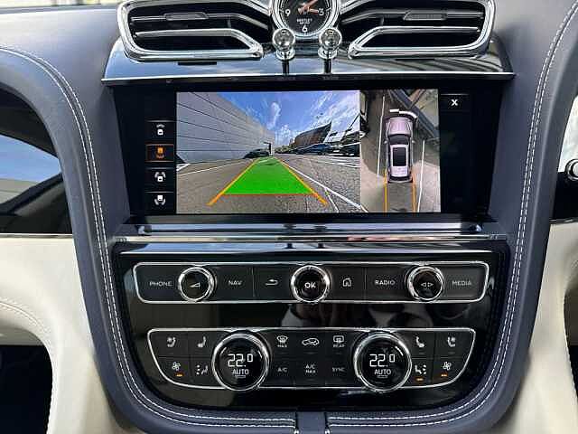 32:Bentley Bentayga V8, SUV, Meteor, Bentley Glasgow